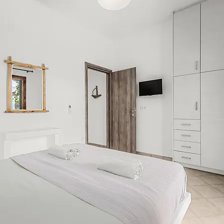 Anemonisia Skyrian Living * Skyros
