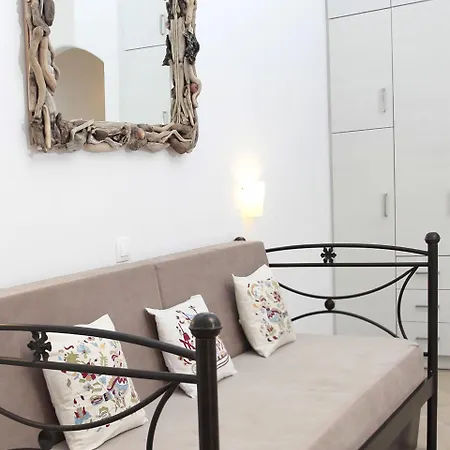 Anemonisia Skyrian Living דירה *