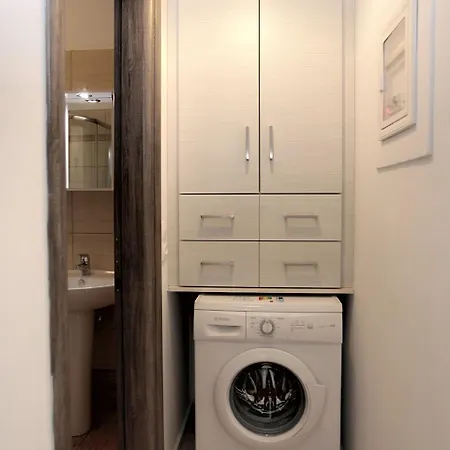 Anemonisia Skyrian Living דירה *