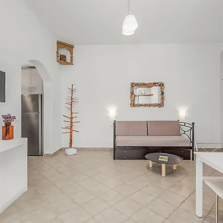 Appartamento Anemonisia Skyrian Living